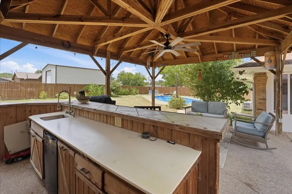 130 Mulberry Street Van TX 75790