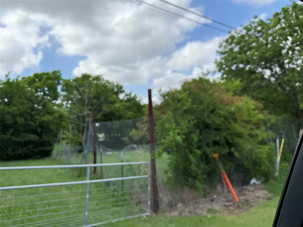 4705 W Jefferson Boulevard Dallas TX 75211