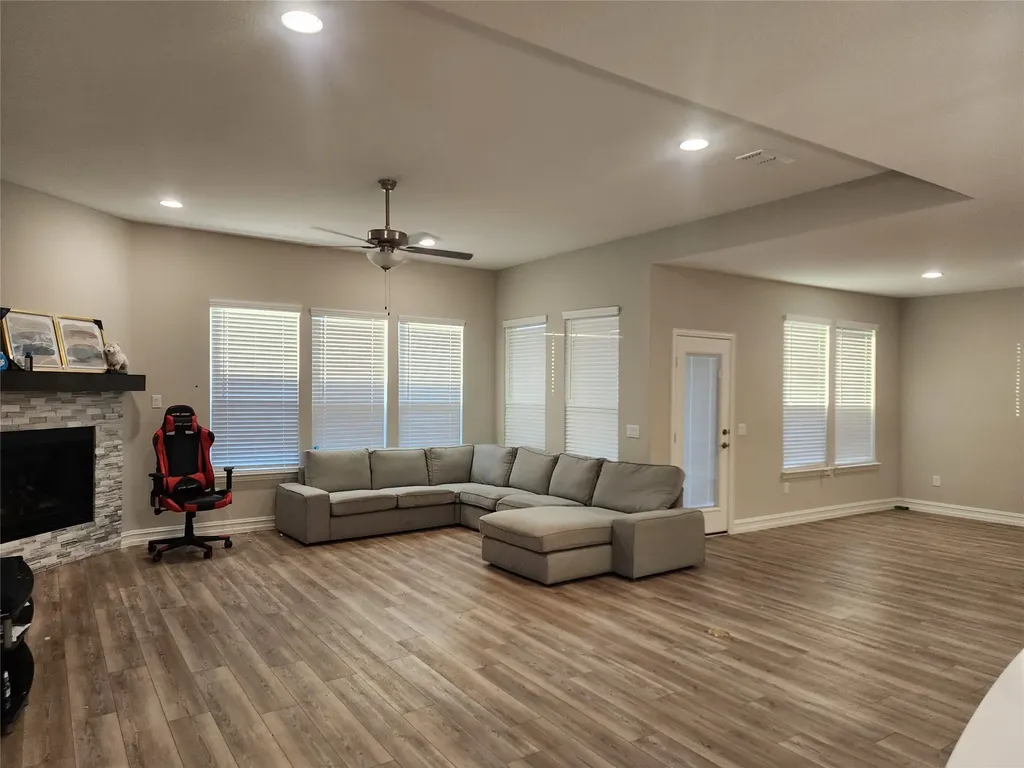 3951 Forged Way Mckinney TX 75071