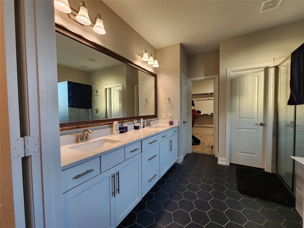 3951 Forged Way Mckinney TX 75071
