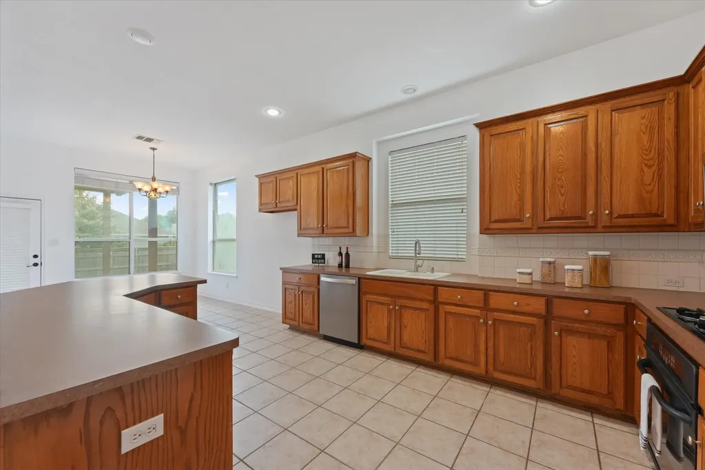 2308 Laura Elizabeth Trail Mansfield TX 76063
