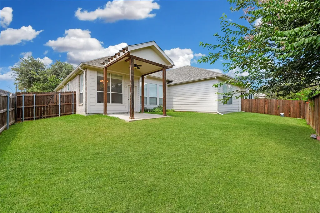 2308 Laura Elizabeth Trail Mansfield TX 76063