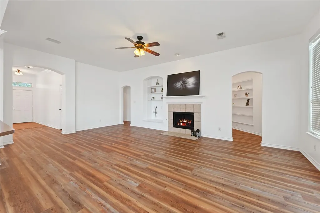 2308 Laura Elizabeth Trail Mansfield TX 76063