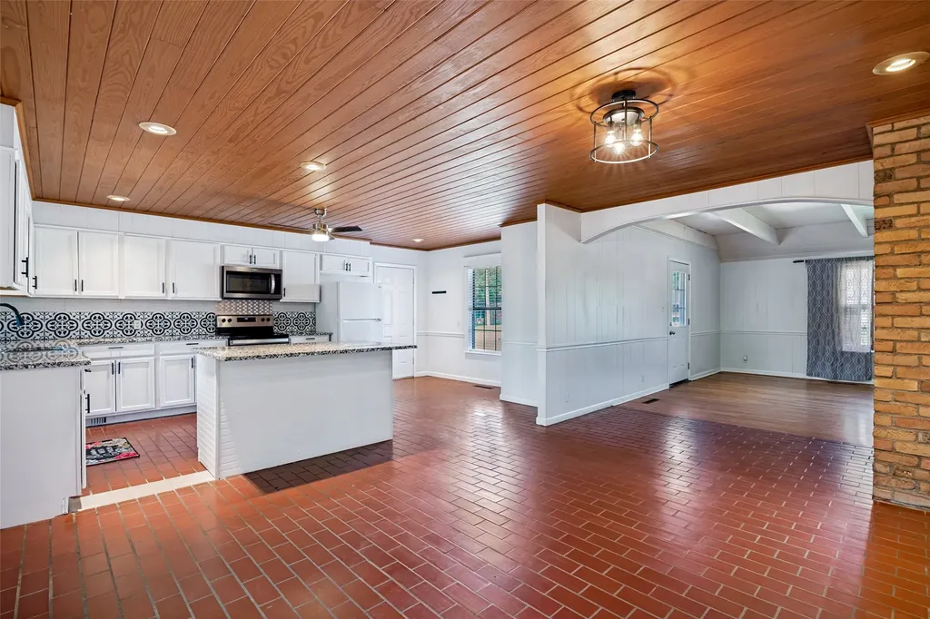 5405 Kayway Drive Greenville TX 75402