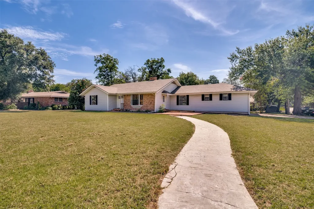 5405 Kayway Drive Greenville TX 75402