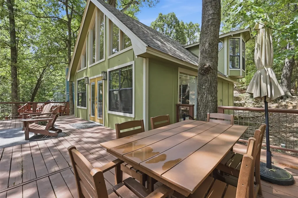 104 E Barker Creek Drive Scroggins TX 75480