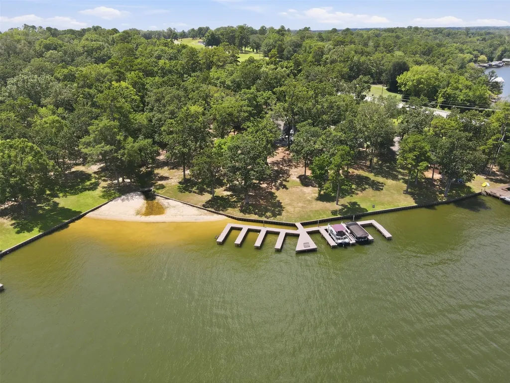 104 E Barker Creek Drive Scroggins TX 75480
