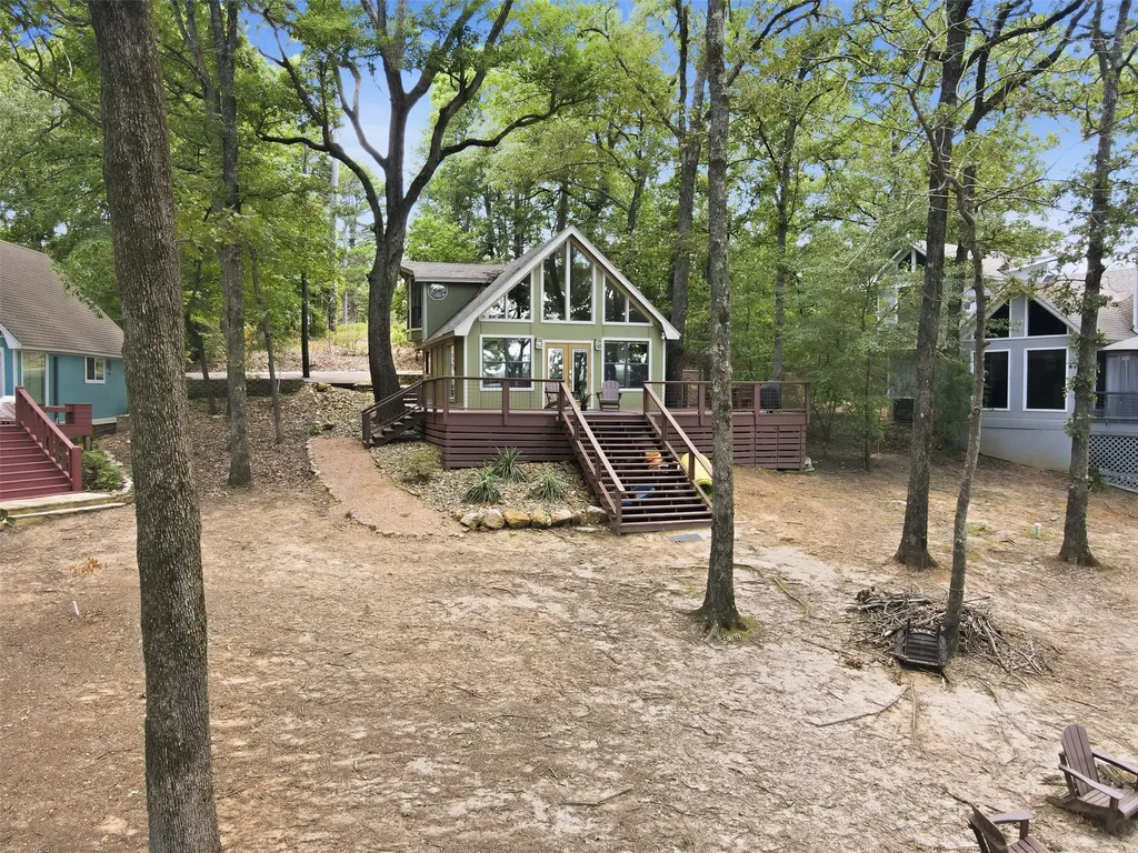 104 E Barker Creek Drive Scroggins TX 75480