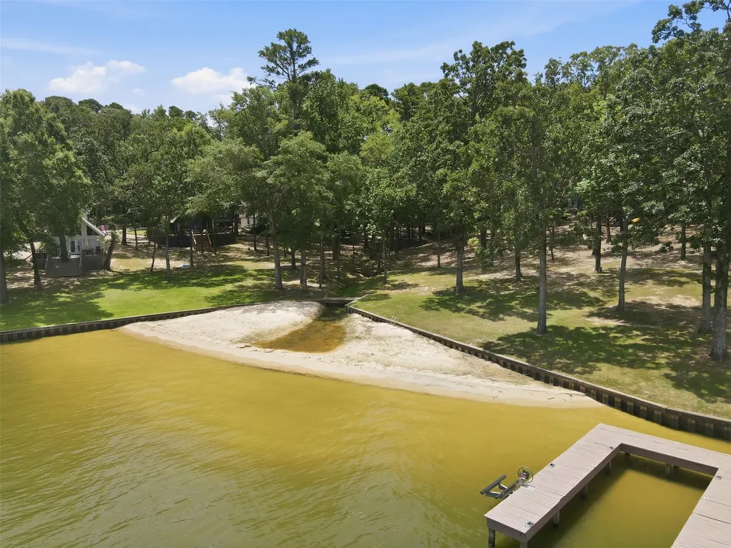 104 E Barker Creek Drive Scroggins TX 75480