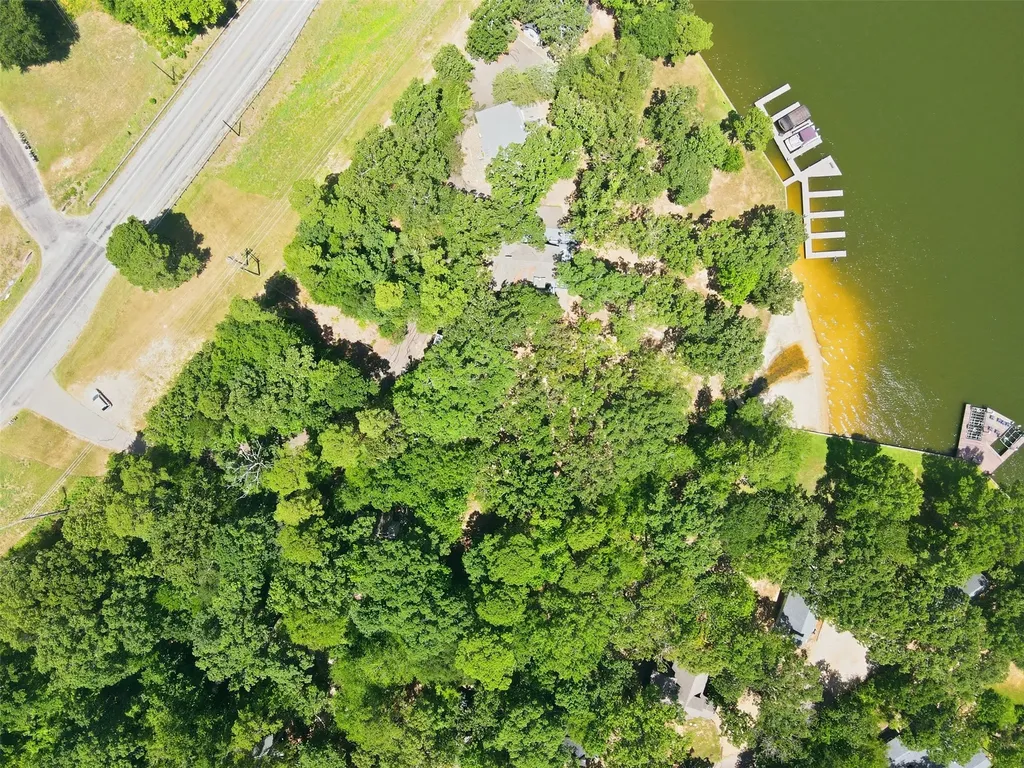 104 E Barker Creek Drive Scroggins TX 75480
