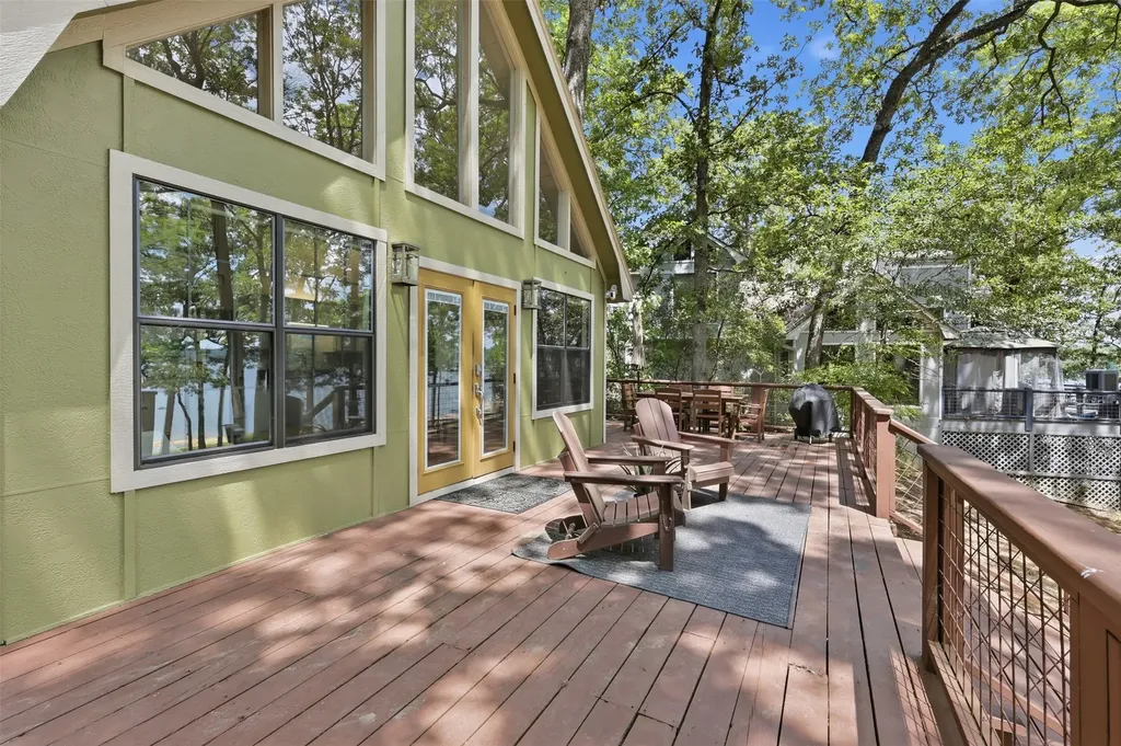 104 E Barker Creek Drive Scroggins TX 75480
