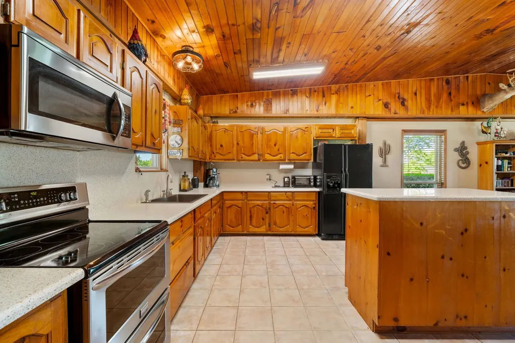 14054 County Road 352 Terrell TX 75161