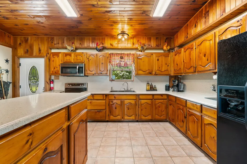 14054 County Road 352 Terrell TX 75161
