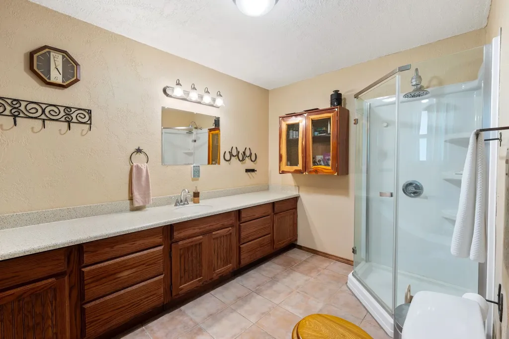 14054 County Road 352 Terrell TX 75161