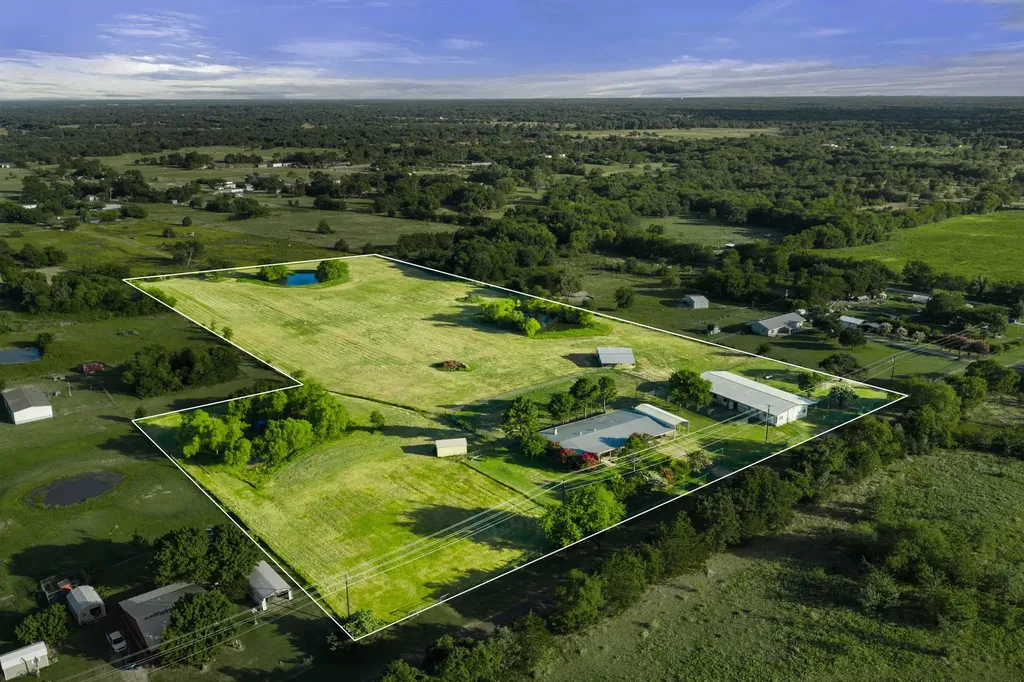 14054 County Road 352 Terrell TX 75161