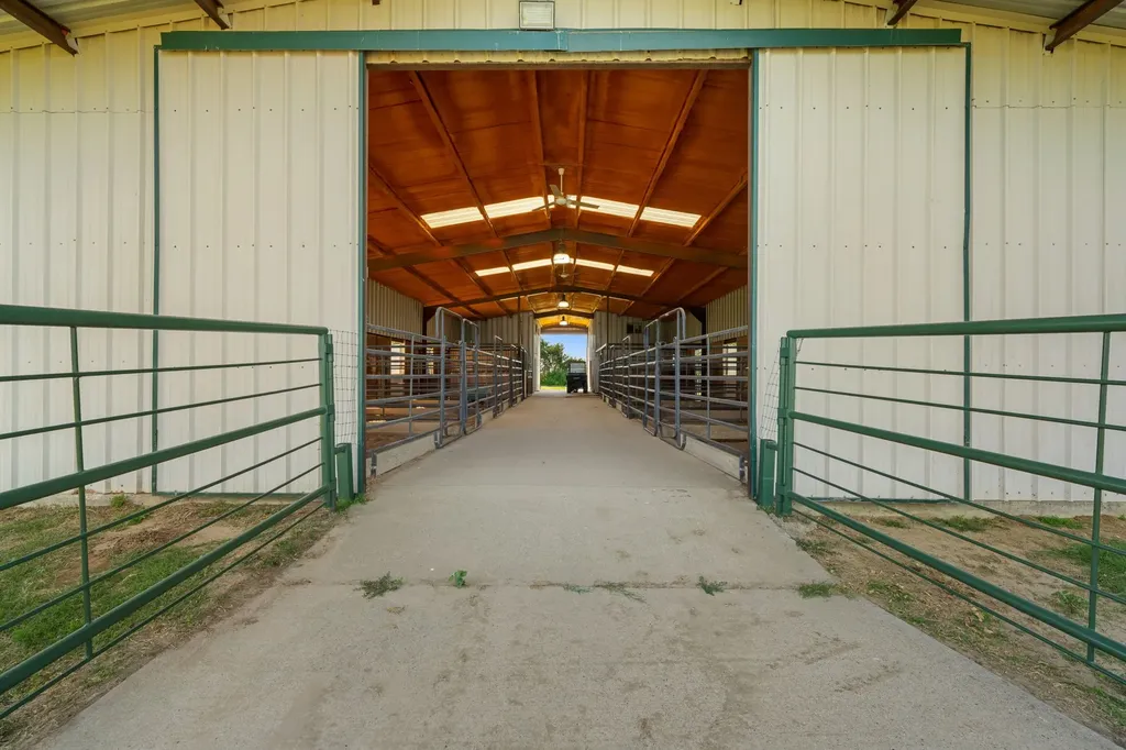 14054 County Road 352 Terrell TX 75161