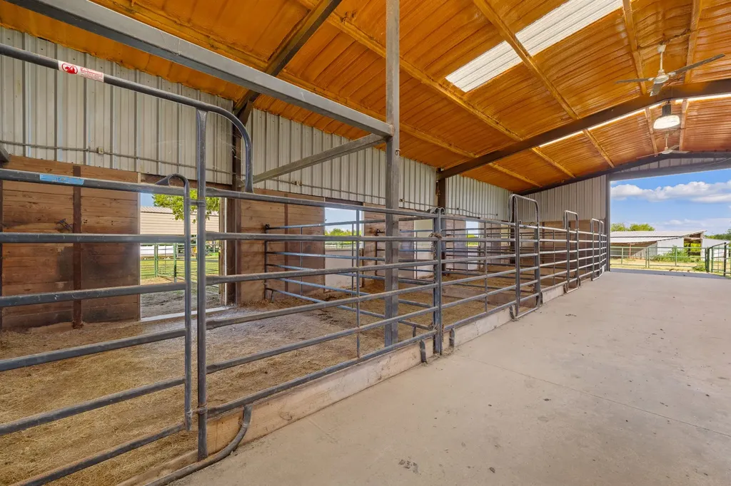 14054 County Road 352 Terrell TX 75161