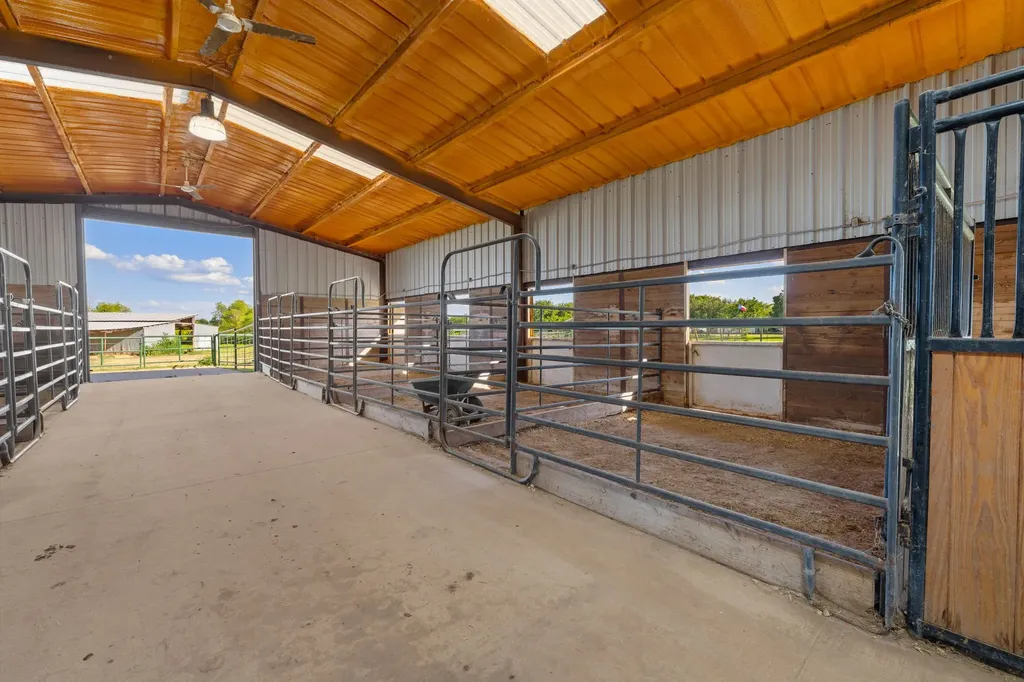 14054 County Road 352 Terrell TX 75161