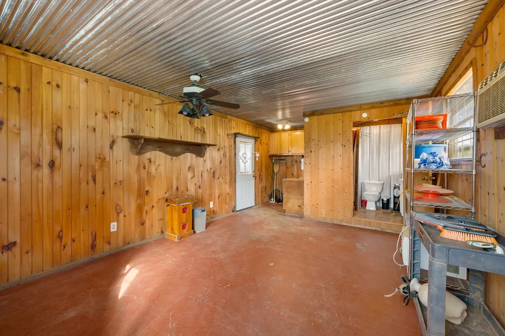 14054 County Road 352 Terrell TX 75161