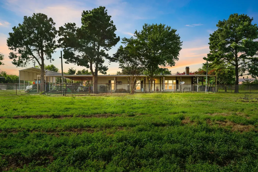 14054 County Road 352 Terrell TX 75161