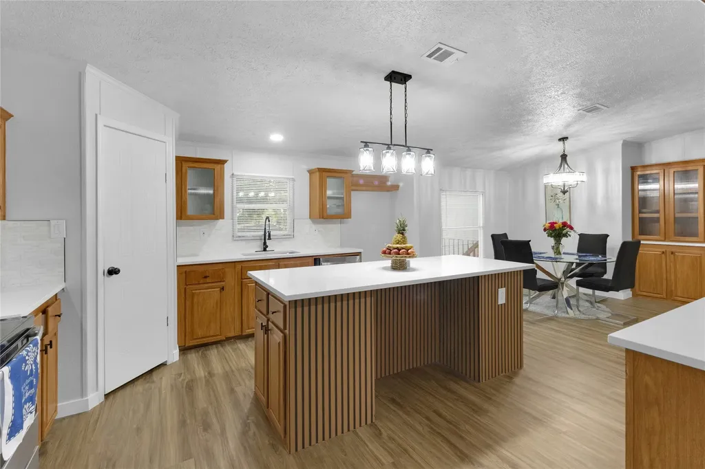 10595 Northlake Circle Kemp TX 75143