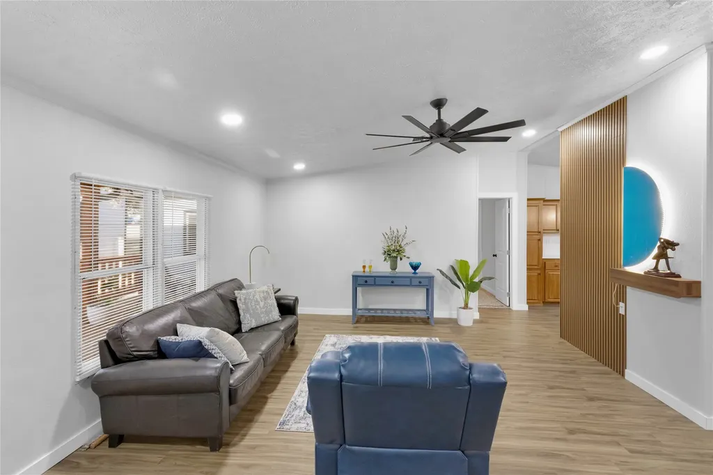 10595 Northlake Circle Kemp TX 75143