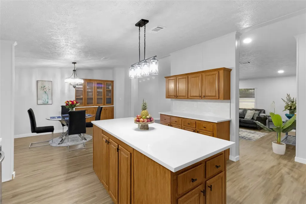 10595 Northlake Circle Kemp TX 75143