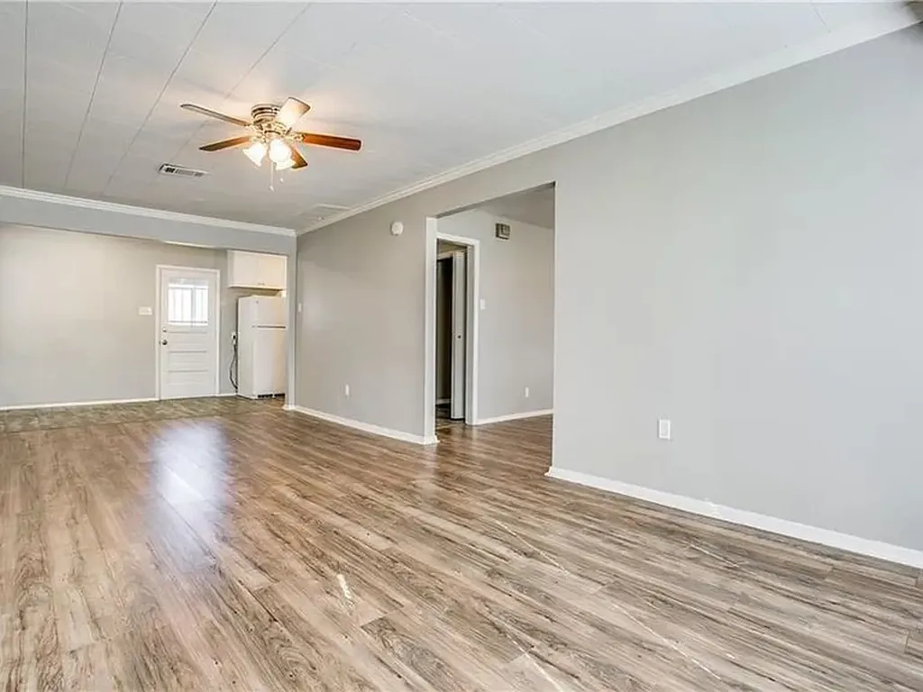 1255 E Pentagon Parkway Dallas TX 75216