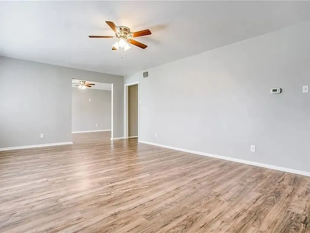 1255 E Pentagon Parkway Dallas TX 75216