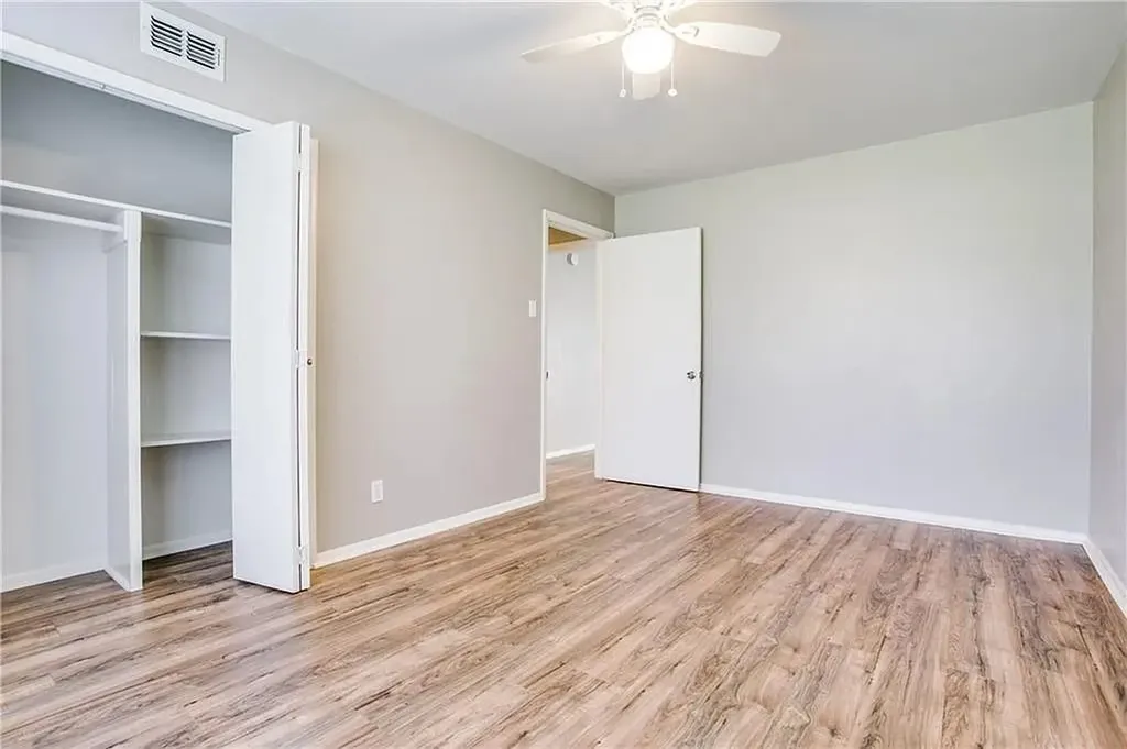 1255 E Pentagon Parkway Dallas TX 75216