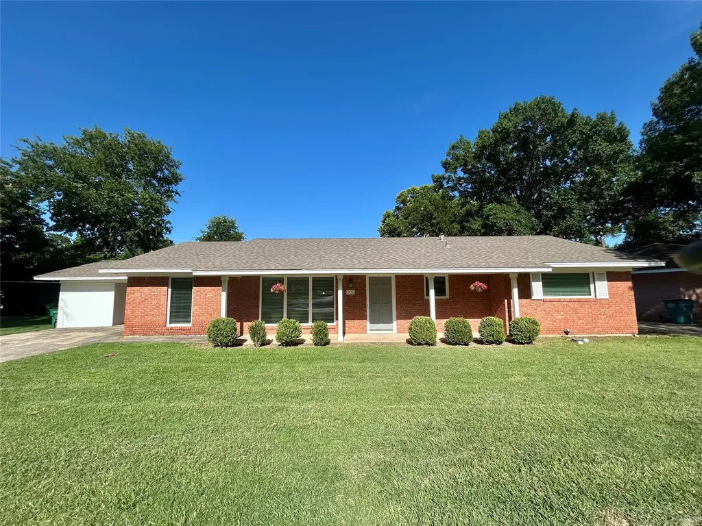 306 Line Drive Gainesville TX 76240