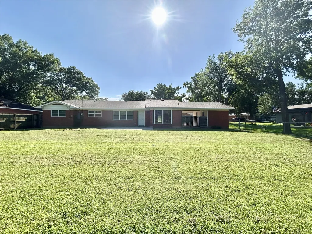 306 Line Drive Gainesville TX 76240