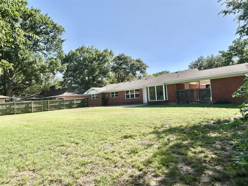 306 Line Drive Gainesville TX 76240