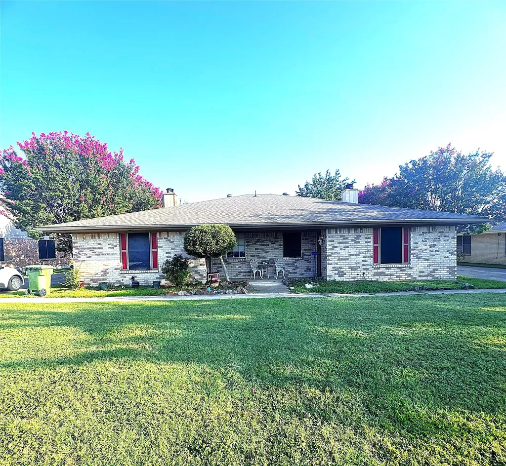 7708 / 7710 Jennifer Lane North Richland Hills TX 76182