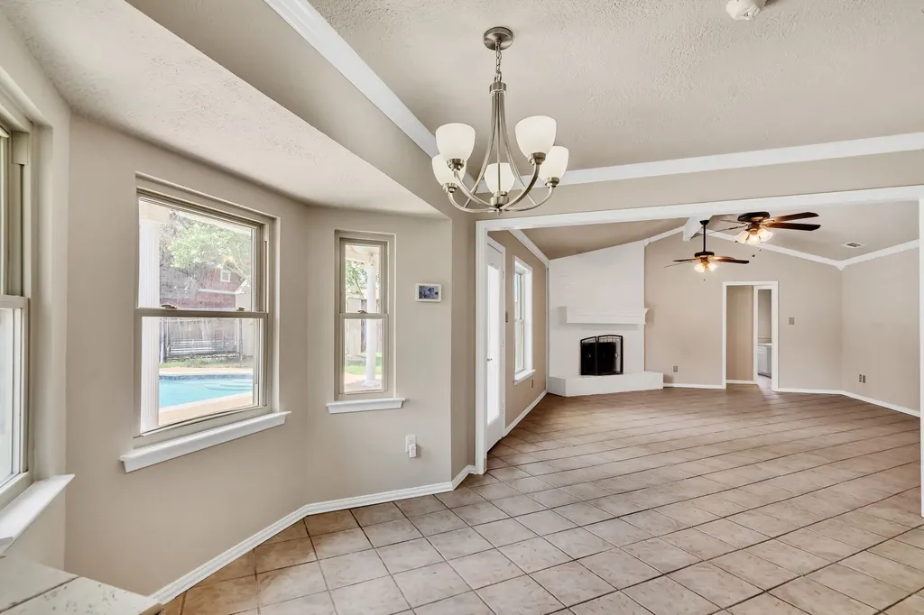 5501 Wood View Street North Richland Hills TX 76180