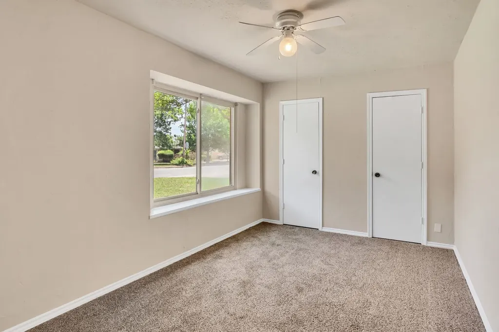5501 Wood View Street North Richland Hills TX 76180