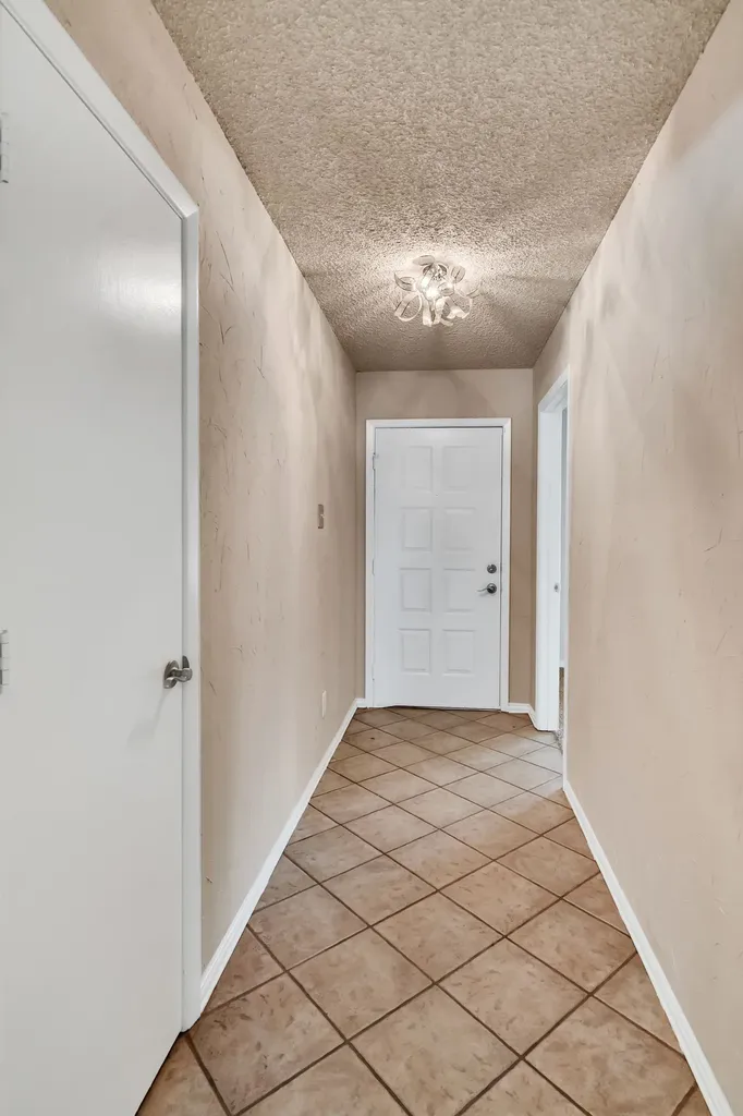 5501 Wood View Street North Richland Hills TX 76180