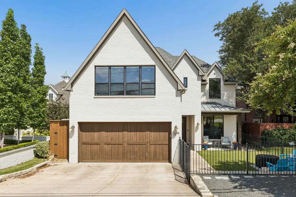 9111 Lanshire Drive Dallas TX 75238