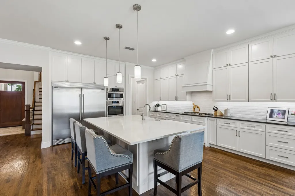 9111 Lanshire Drive Dallas TX 75238