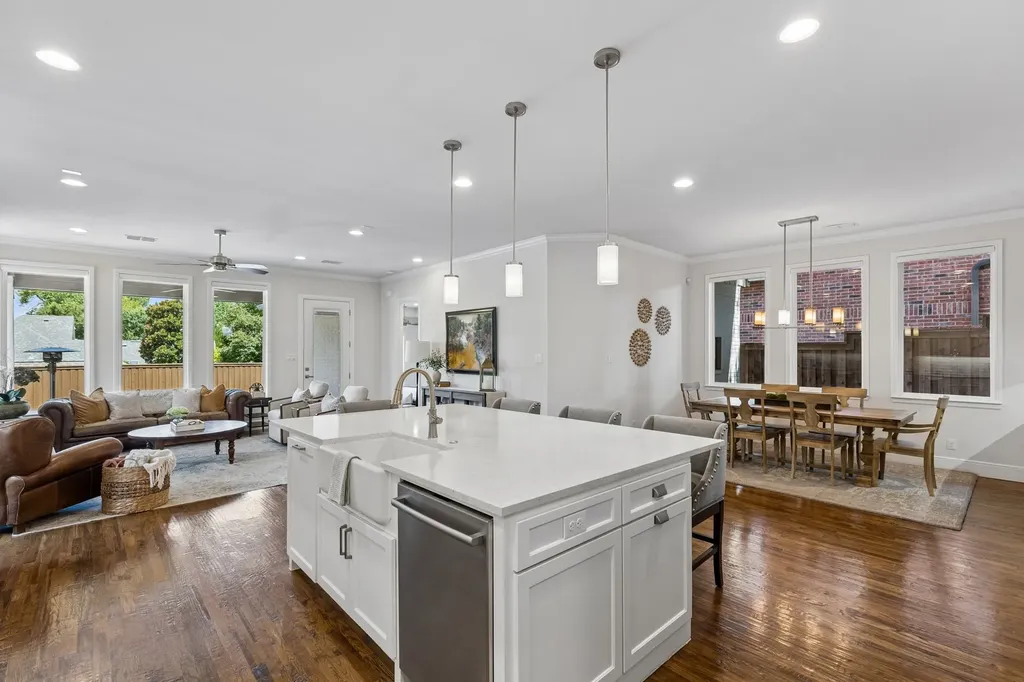 9111 Lanshire Drive Dallas TX 75238