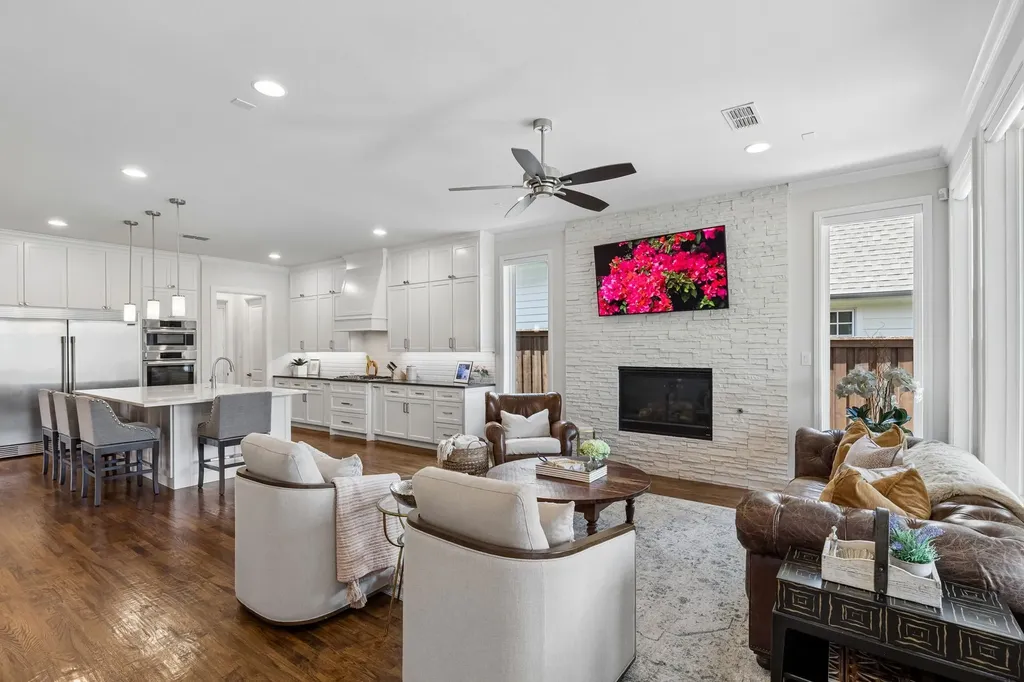 9111 Lanshire Drive Dallas TX 75238