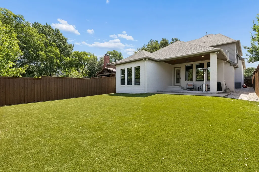 9111 Lanshire Drive Dallas TX 75238