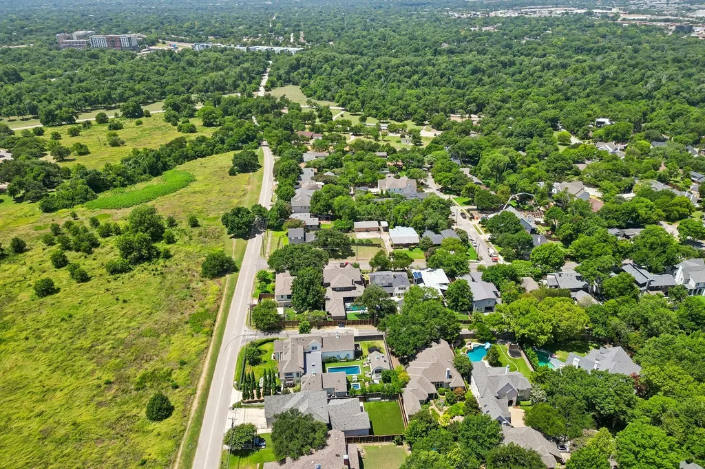 9111 Lanshire Drive Dallas TX 75238
