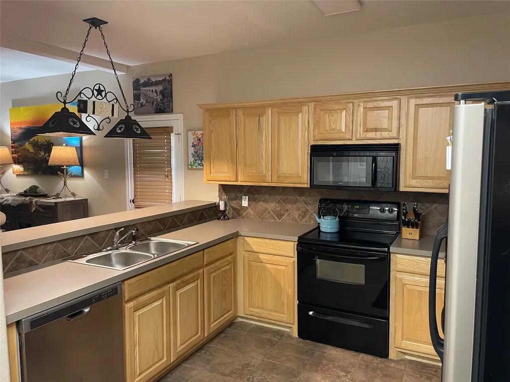 1103 Eagle Point Circle Graford TX 76449