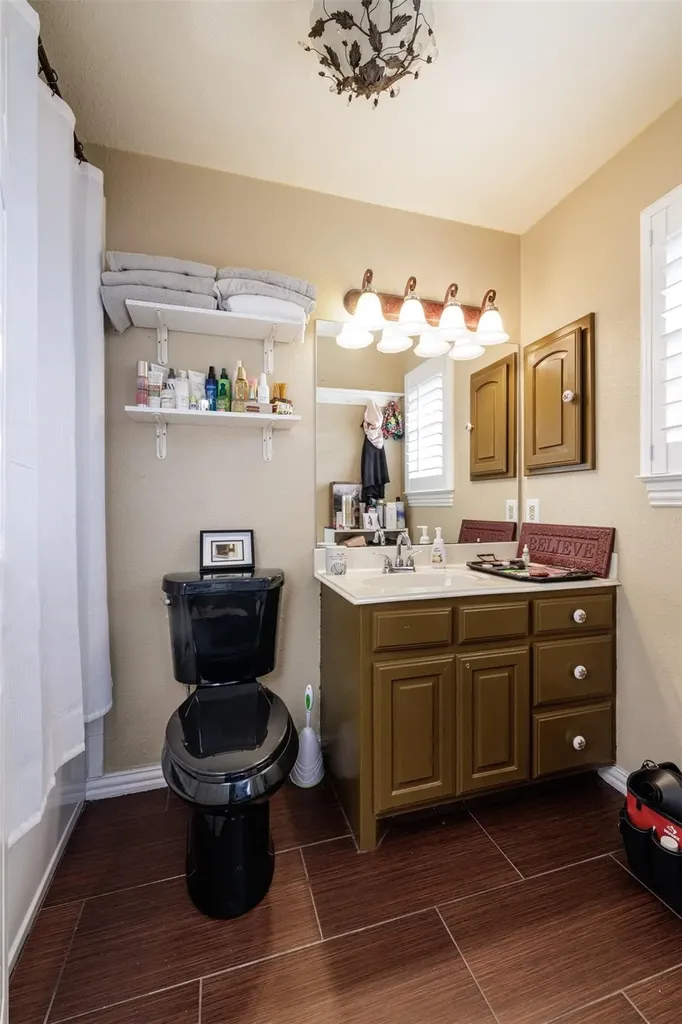 511 S Sulphur Street Leonard TX 75452