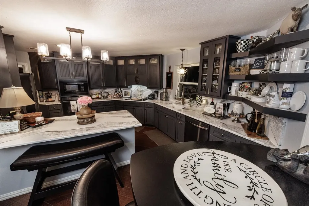 511 S Sulphur Street Leonard TX 75452