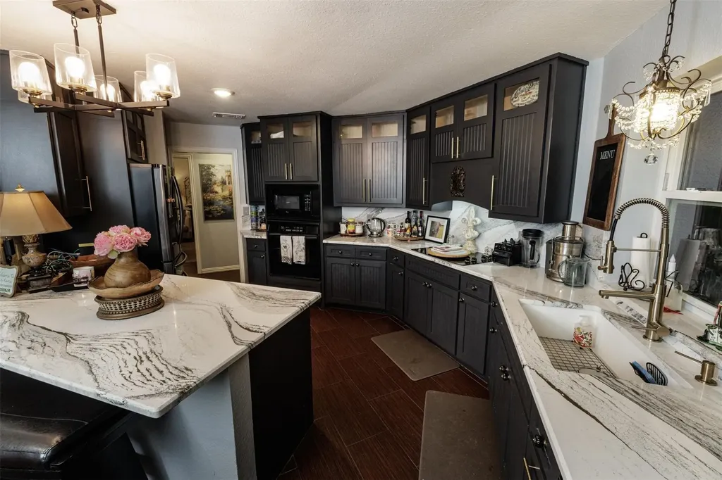 511 S Sulphur Street Leonard TX 75452