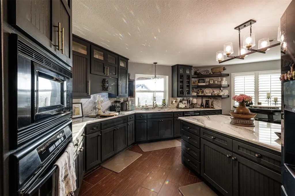 511 S Sulphur Street Leonard TX 75452