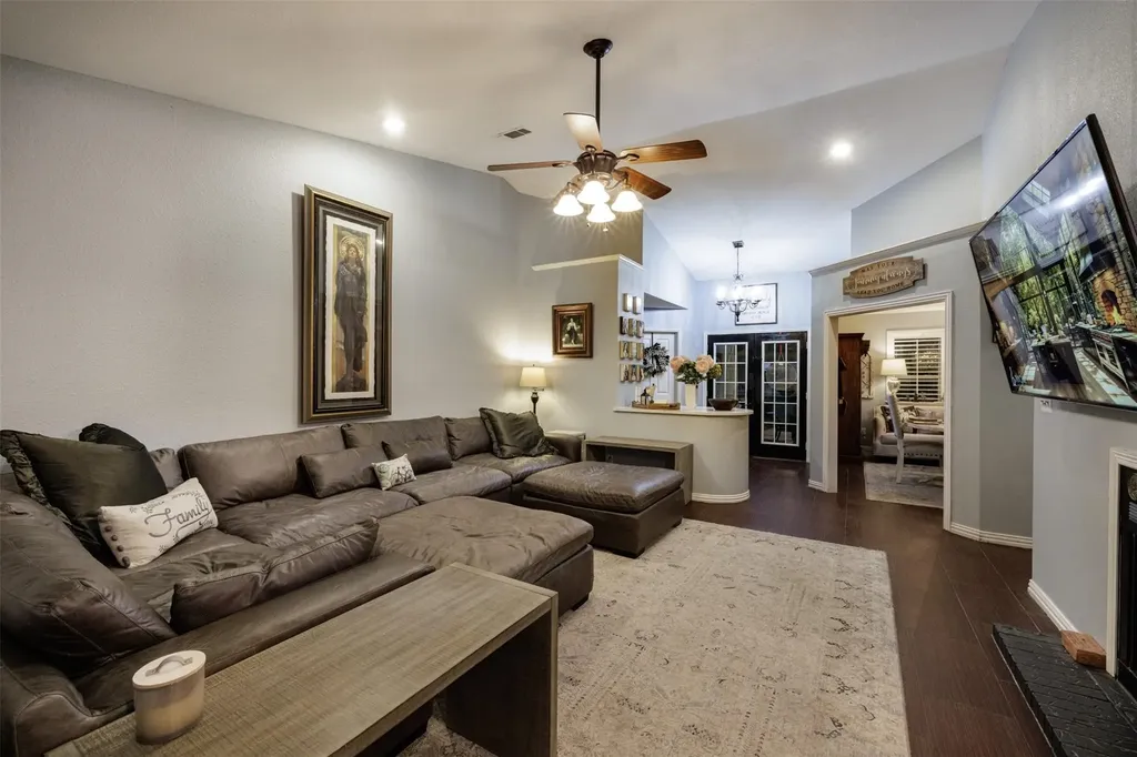 511 S Sulphur Street Leonard TX 75452