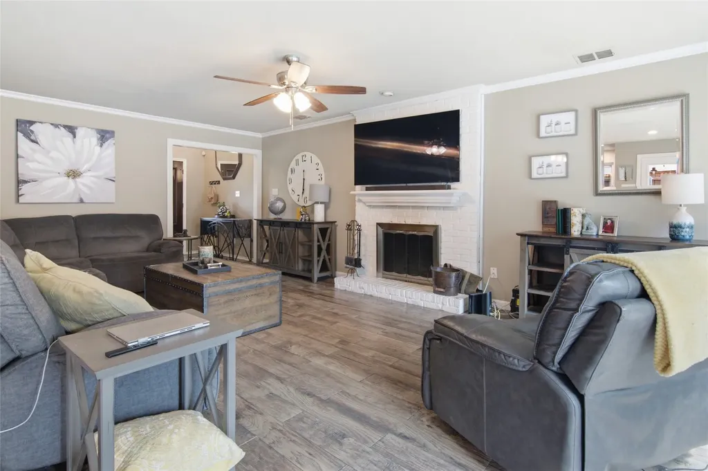 4151 Woodside Knoll Grapevine TX 76051